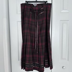 Vintage Pleated Plaid maxi skirt red and black Sz 12